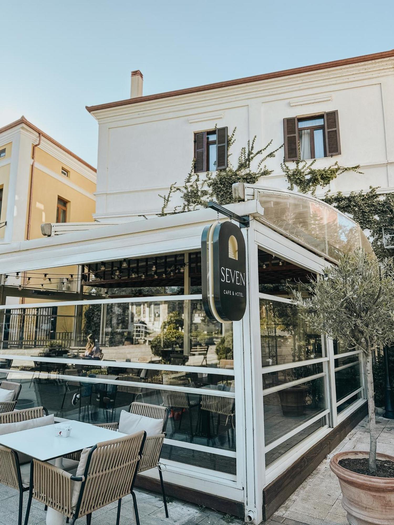 Seven Cafe & Hotel Pogradec Luaran gambar