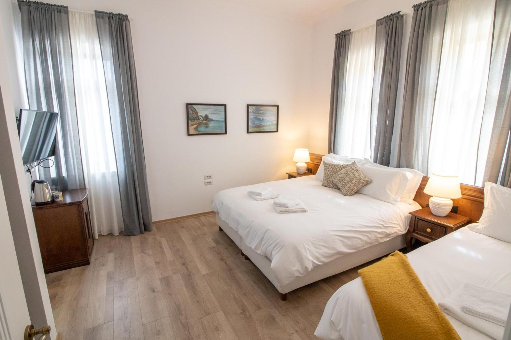 Seven Cafe & Hotel Pogradec Luaran gambar