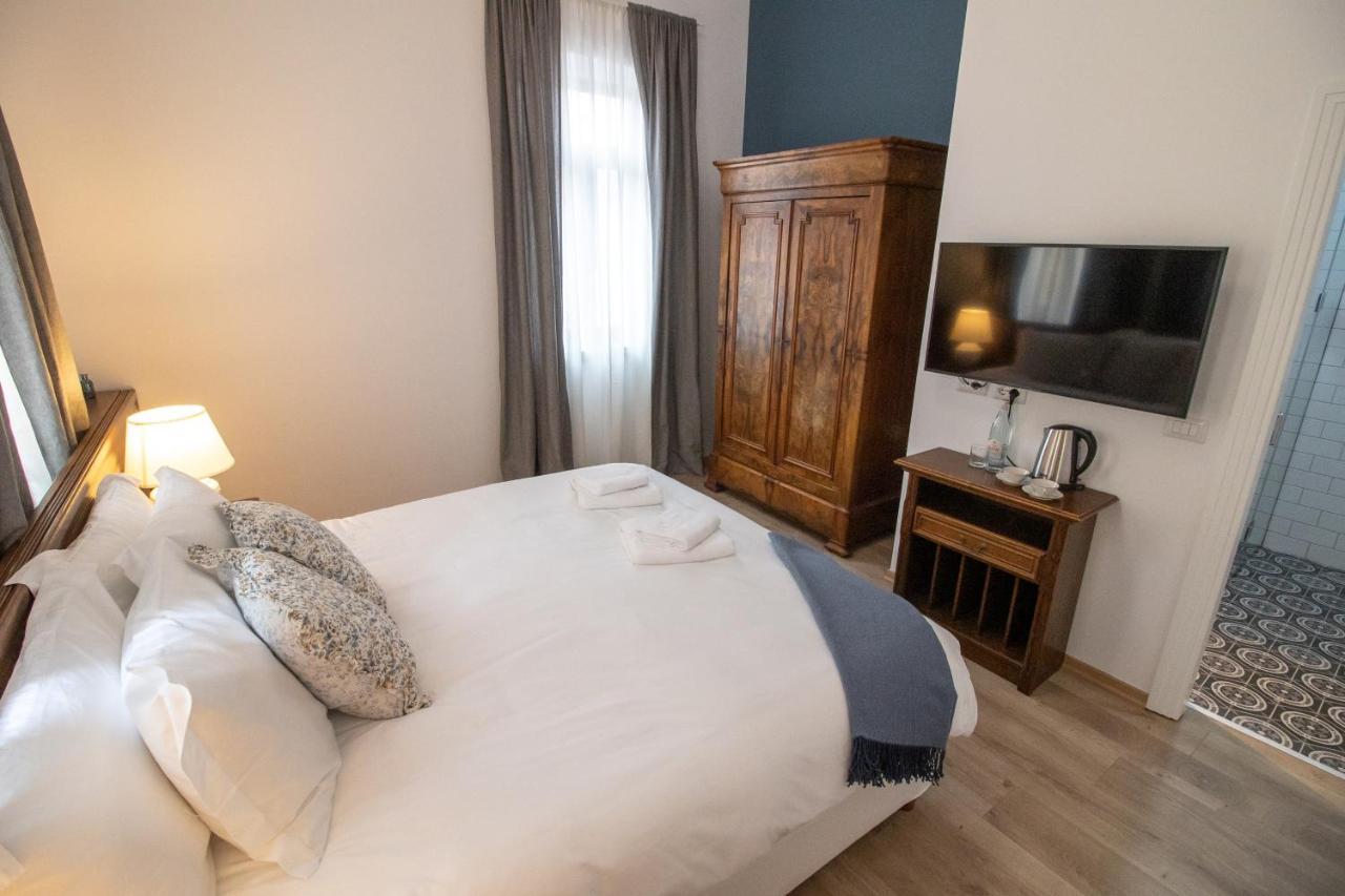 Seven Cafe & Hotel Pogradec Luaran gambar
