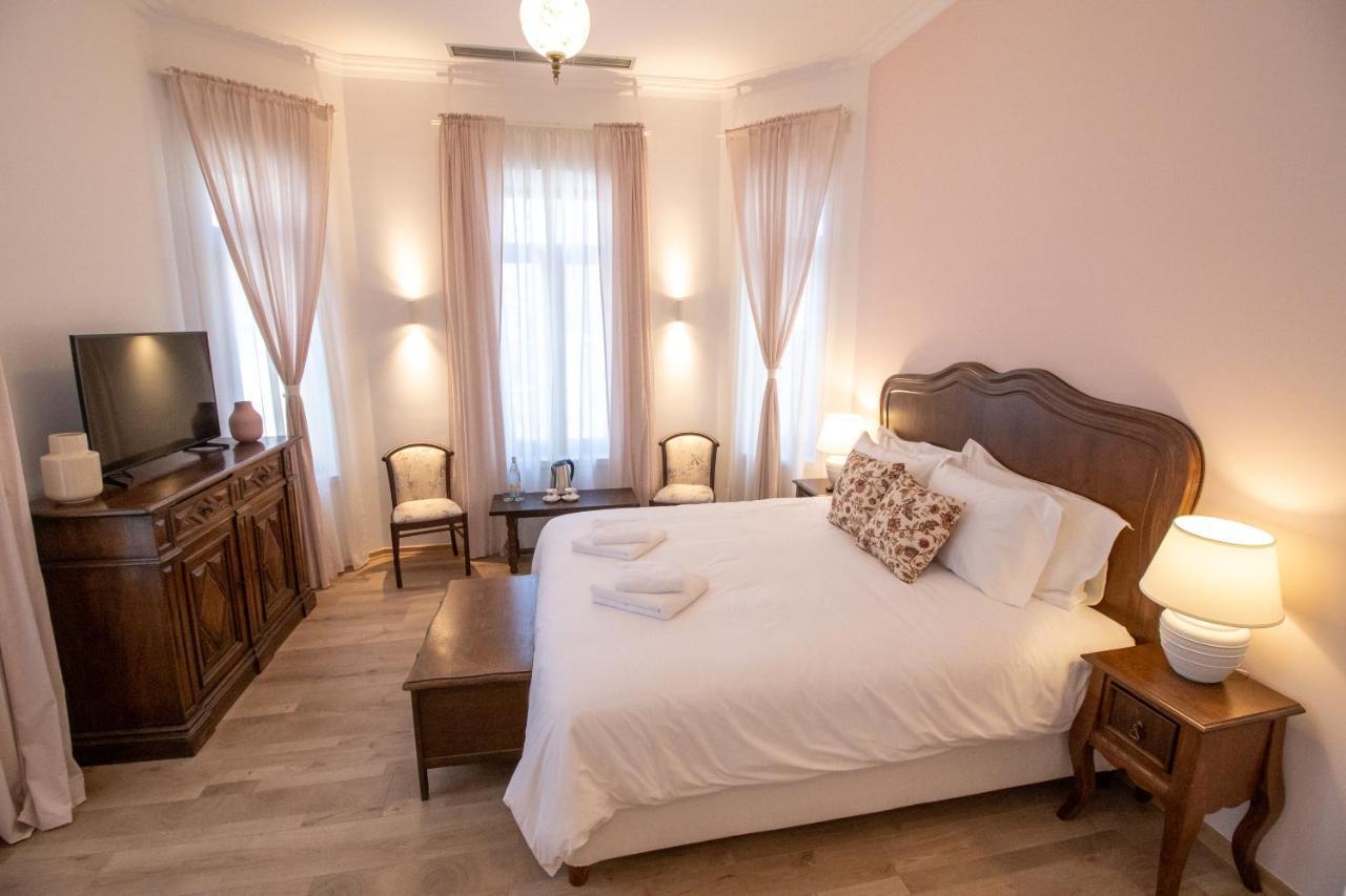Seven Cafe & Hotel Pogradec Luaran gambar